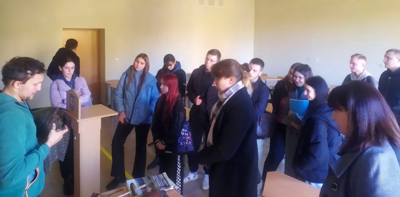 У ході детального ознайомлення з артефактами